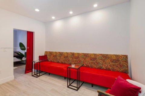 Apartment in Miami, Florida 1 bedroom, 288.28 sq.m. № 1931366 - photo 22