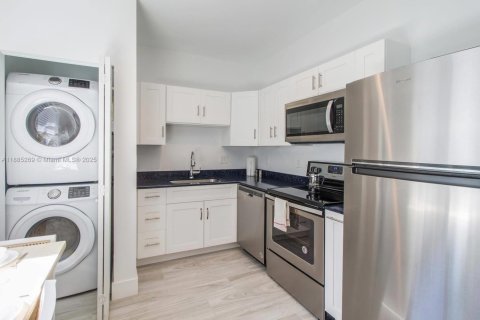 Apartment in Miami, Florida 1 bedroom, 288.28 sq.m. № 1931366 - photo 23