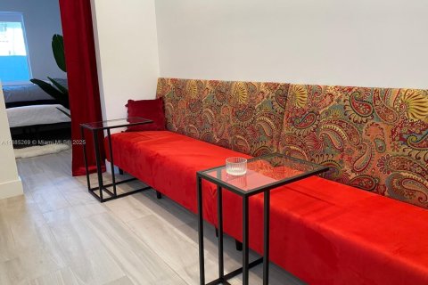 Appartement à louer à Miami, Floride: 1 chambre, 288.28 m2 № 1931366 - photo 13