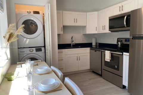 Appartement à louer à Miami, Floride: 1 chambre, 288.28 m2 № 1931366 - photo 15