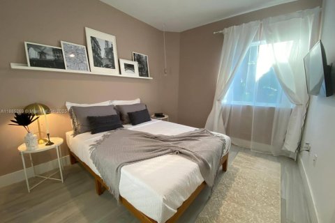 Appartement à louer à Miami, Floride: 1 chambre, 288.28 m2 № 1931366 - photo 3
