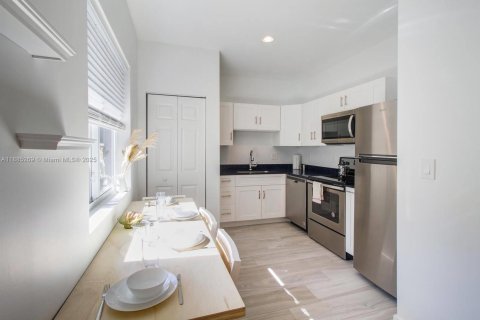 Appartement à louer à Miami, Floride: 1 chambre, 288.28 m2 № 1931366 - photo 20