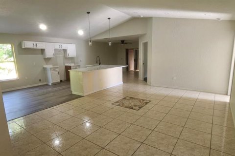 House in Kissimmee, Florida 4 bedrooms, 153.57 sq.m. № 1848625 - photo 4