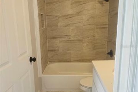 House in Kissimmee, Florida 4 bedrooms, 153.57 sq.m. № 1848625 - photo 7
