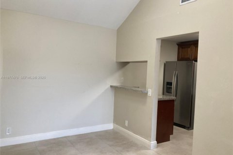 Снять в аренду кондоминиум в Майами, Флорида 2 спальни, 112.6м2, № 2041137 - фото 11