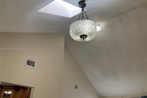 Снять в аренду кондоминиум в Майами, Флорида 2 спальни, 112.6м2, № 2041137 - фото 8