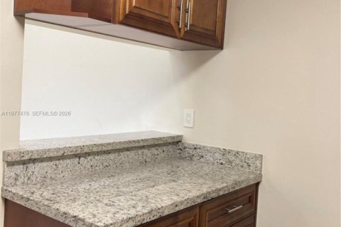 Снять в аренду кондоминиум в Майами, Флорида 2 спальни, 112.6м2, № 2041137 - фото 6