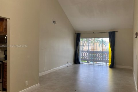 Снять в аренду кондоминиум в Майами, Флорида 2 спальни, 112.6м2, № 2041137 - фото 7