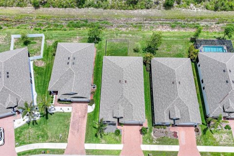 Купить виллу или дом в Порт-Шарлотт, Флорида 3 комнаты, 200.76м2, № 1787360 - фото 2