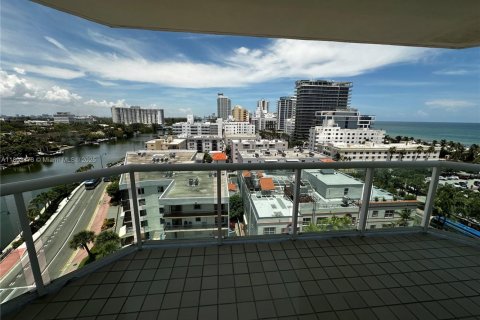 Купить кондоминиум в Майами-Бич, Флорида 2 спальни, 111.48м2, № 2057534 - фото 4