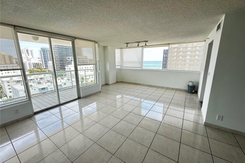 Купить кондоминиум в Майами-Бич, Флорида 2 спальни, 111.48м2, № 2057534 - фото 3