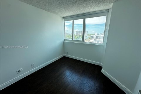 Купить кондоминиум в Майами-Бич, Флорида 2 спальни, 111.48м2, № 2057534 - фото 19