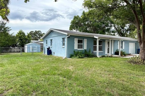 House in Spring Hill, Florida 2 bedrooms, 95.22 sq.m. № 2156470 - photo 19