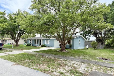 House in Spring Hill, Florida 2 bedrooms, 95.22 sq.m. № 2156470 - photo 18
