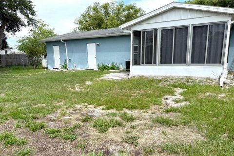 House in Spring Hill, Florida 2 bedrooms, 95.22 sq.m. № 2156470 - photo 25