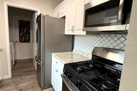 House in Spring Hill, Florida 2 bedrooms, 95.22 sq.m. № 2156470 - photo 30