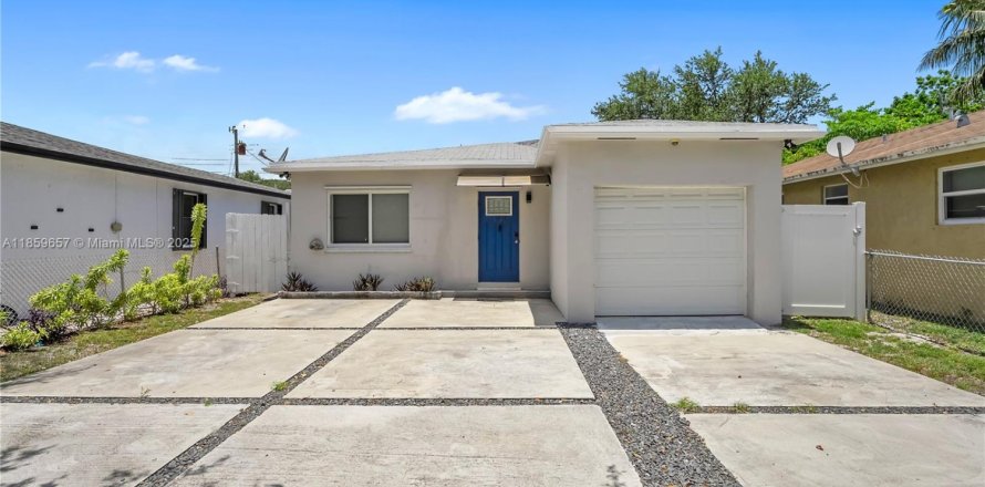 House in Hollywood, Florida 4 bedrooms, 100.61 sq.m. № 1887649