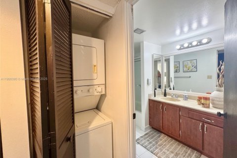 Купить кондоминиум в Санни-Айлс-Бич, Флорида 2 спальни, 140м2, № 1965790 - фото 27