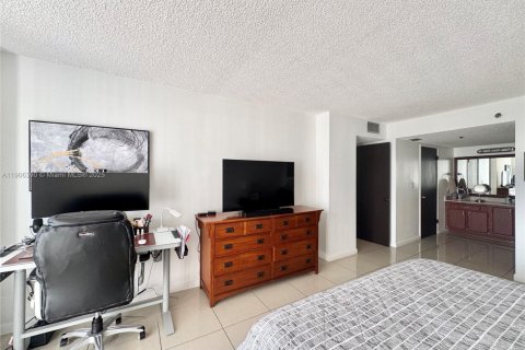 Купить кондоминиум в Санни-Айлс-Бич, Флорида 2 спальни, 140м2, № 1965790 - фото 22