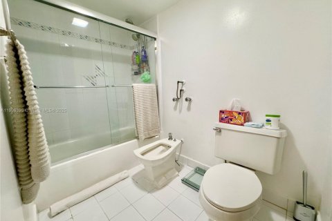 Купить кондоминиум в Санни-Айлс-Бич, Флорида 2 спальни, 140м2, № 1965790 - фото 24