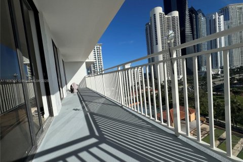 Купить кондоминиум в Санни-Айлс-Бич, Флорида 2 спальни, 140м2, № 1965790 - фото 8