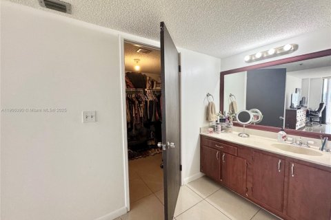 Купить кондоминиум в Санни-Айлс-Бич, Флорида 2 спальни, 140м2, № 1965790 - фото 23