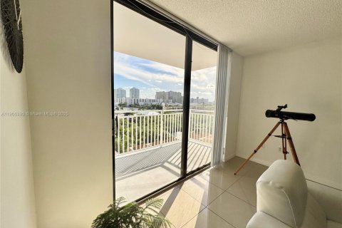 Купить кондоминиум в Санни-Айлс-Бич, Флорида 2 спальни, 140м2, № 1965790 - фото 10