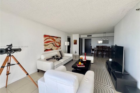 Купить кондоминиум в Санни-Айлс-Бич, Флорида 2 спальни, 140м2, № 1965790 - фото 11