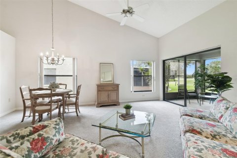 House in New Port Richey, Florida 3 bedrooms, 149.39 sq.m. № 1563568 - photo 15