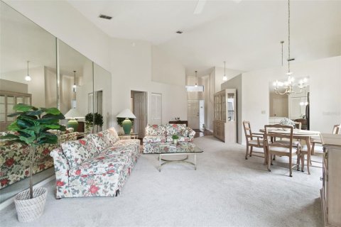 House in New Port Richey, Florida 3 bedrooms, 149.39 sq.m. № 1563568 - photo 13