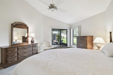 House in New Port Richey, Florida 3 bedrooms, 149.39 sq.m. № 1563568 - photo 25