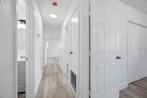 Villa ou maison à louer à Winter Garden, Floride: 3 chambres, 75.62 m2 № 2296952 - photo 19
