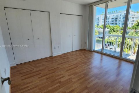 Снять в аренду квартиру в Бей-Харбор-Айлендс, Флорида 2 спальни, 139.35м2, № 2060520 - фото 13