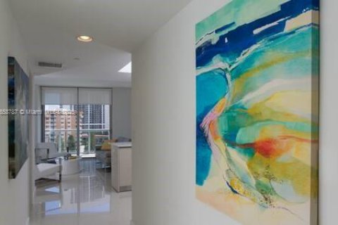 Condominio en venta en Hallandale Beach, Florida, 3 dormitorios, 161.37 m2 № 1887561 - foto 5