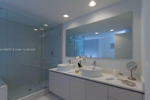 Condominio en venta en Hallandale Beach, Florida, 3 dormitorios, 161.37 m2 № 1887561 - foto 8