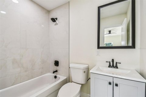 Casa en venta en Pinellas Park, Florida, 3 dormitorios, 117.89 m2 № 1877481 - foto 19