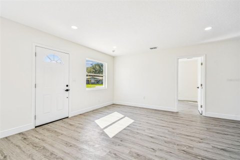 Casa en venta en Pinellas Park, Florida, 3 dormitorios, 117.89 m2 № 1877481 - foto 14