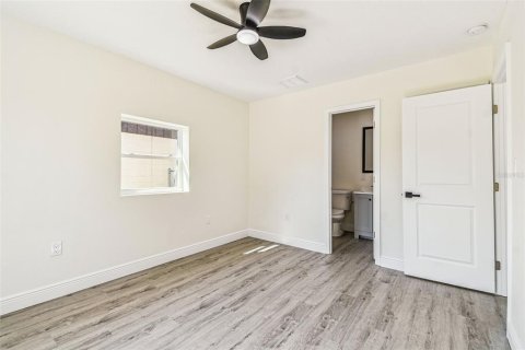 Casa en venta en Pinellas Park, Florida, 3 dormitorios, 117.89 m2 № 1877481 - foto 17