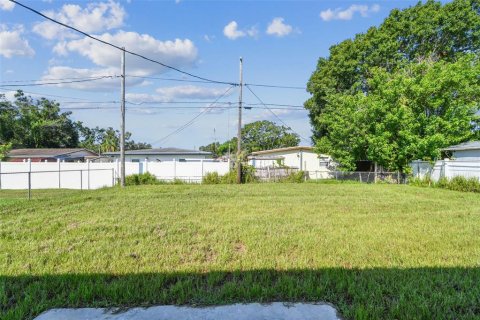 Casa en venta en Pinellas Park, Florida, 3 dormitorios, 117.89 m2 № 1877481 - foto 29