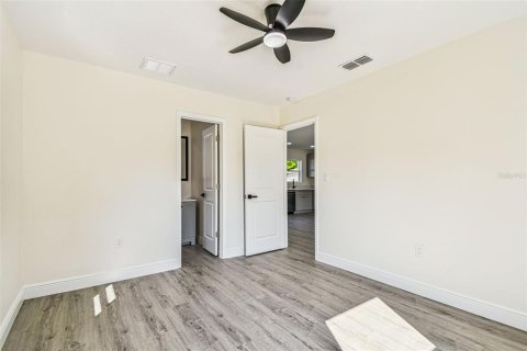 Casa en venta en Pinellas Park, Florida, 3 dormitorios, 117.89 m2 № 1877481 - foto 16