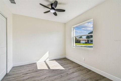 Casa en venta en Pinellas Park, Florida, 3 dormitorios, 117.89 m2 № 1877481 - foto 20
