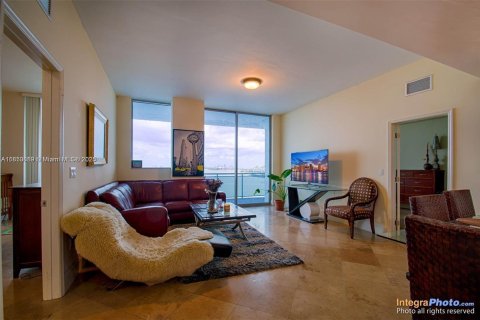 Снять в аренду кондоминиум в Норт-Бей-Виллидж, Флорида 2 спальни, 135.45м2, № 1854968 - фото 7