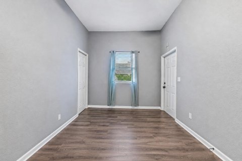 Villa ou maison à vendre à West Palm Beach, Floride: 4 chambres, 91.42 m2 № 2268669 - photo 2