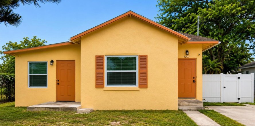 Villa ou maison à West Palm Beach, Floride 4 chambres, 91.42 m2 № 2268669