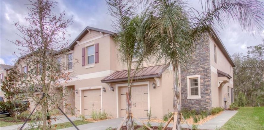 Townhouse in New Port Richey, Florida 3 bedrooms, 163.51 sq.m. № 2218165