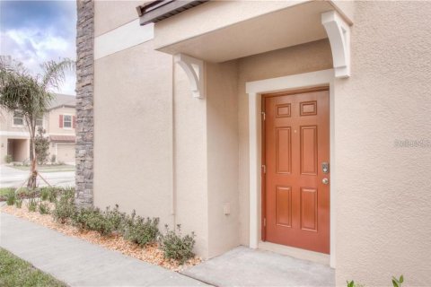 Townhouse in New Port Richey, Florida 3 bedrooms, 163.51 sq.m. № 2218165 - photo 3