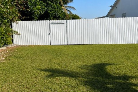 Immobilier commercial à louer à Homestead, Floride: 2 chambres, 272.76 m2 № 2246529 - photo 6
