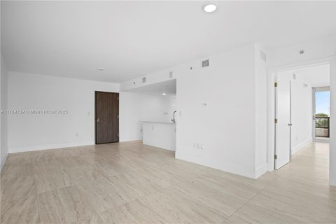 Condo in Bay Harbor Islands, Florida, 3 bedrooms  № 1709095 - photo 24