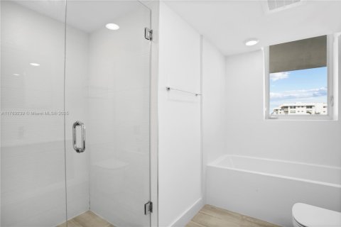 Condo in Bay Harbor Islands, Florida, 3 bedrooms  № 1709095 - photo 16