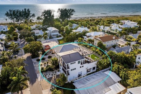 House in Anna Maria, Florida 5 bedrooms, 236.44 sq.m. № 1906322 - photo 3